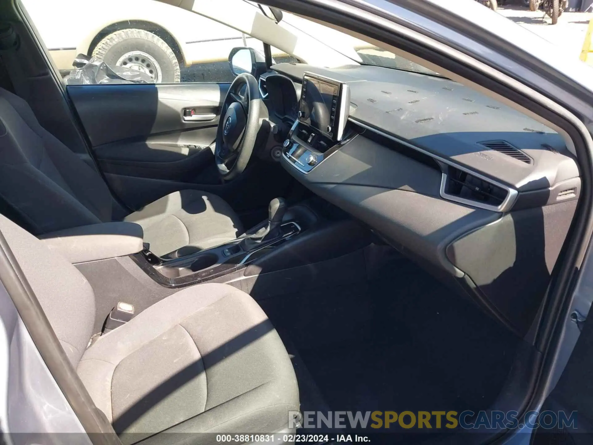 5 fotografías del automóvil dañado 5YFEPRAE9LP115321 TOYOTA COROLLA 2020