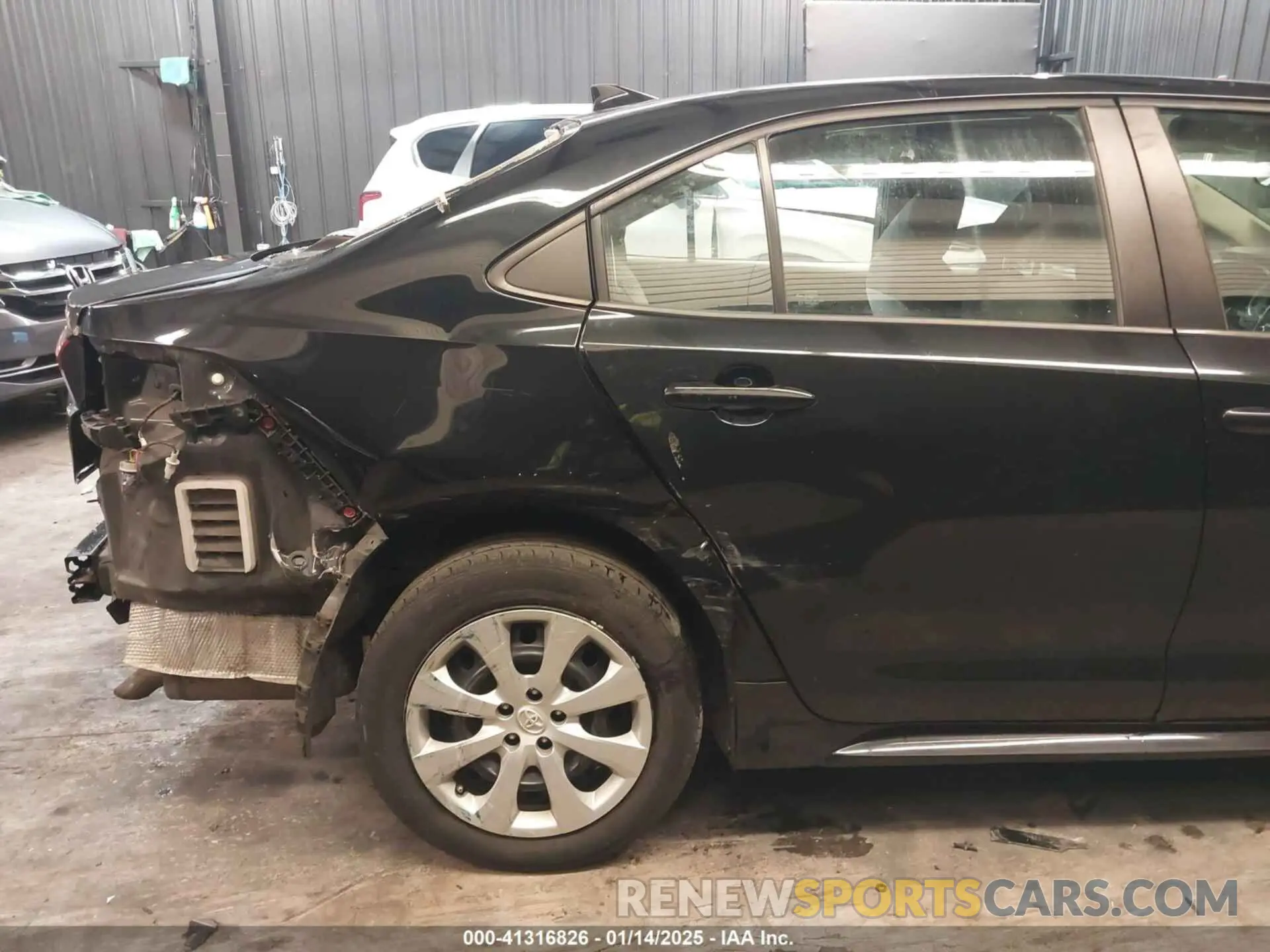 18 fotografías del automóvil dañado 5YFEPRAEXLP012487 TOYOTA COROLLA 2020