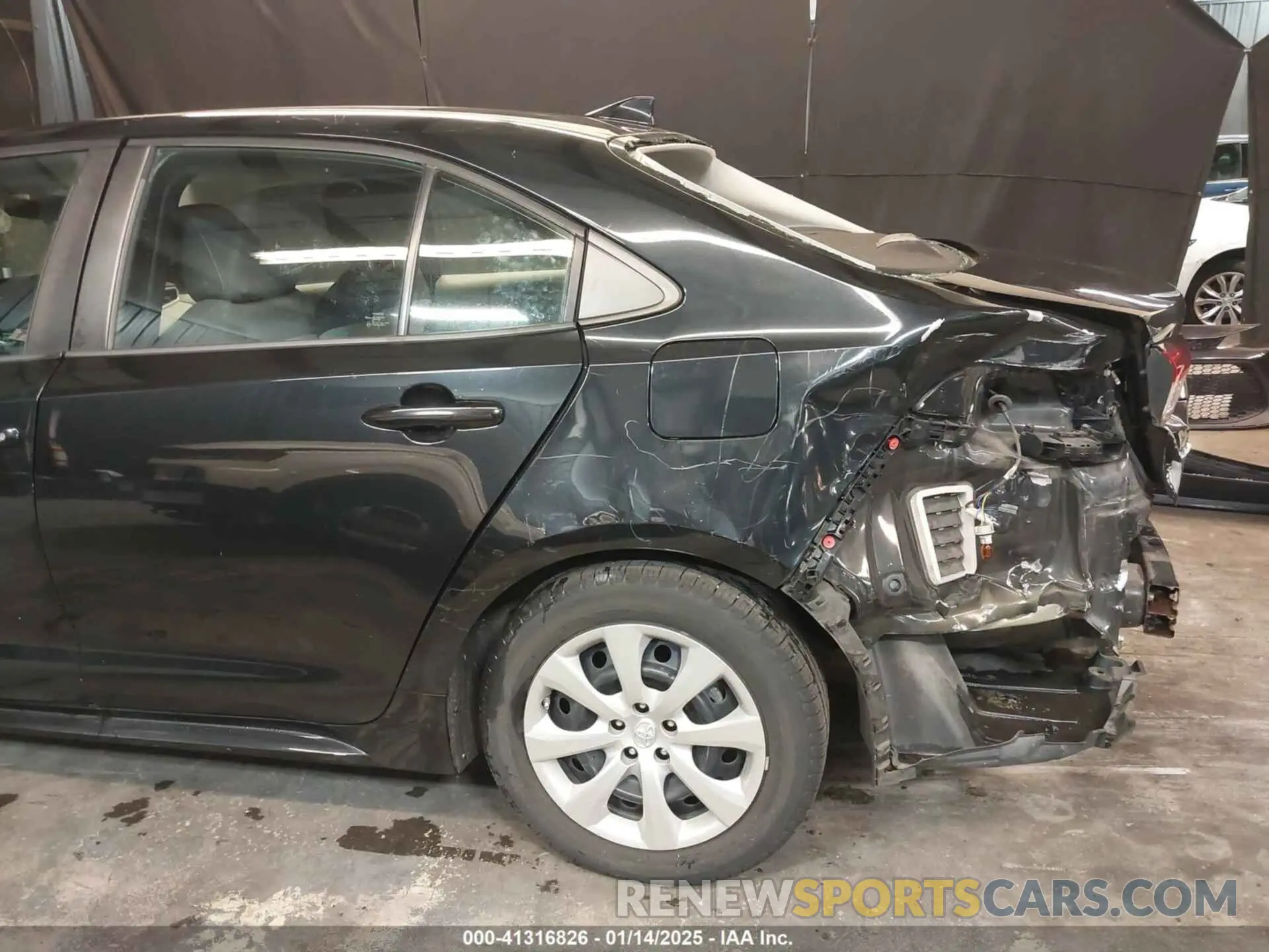 19 fotografías del automóvil dañado 5YFEPRAEXLP012487 TOYOTA COROLLA 2020
