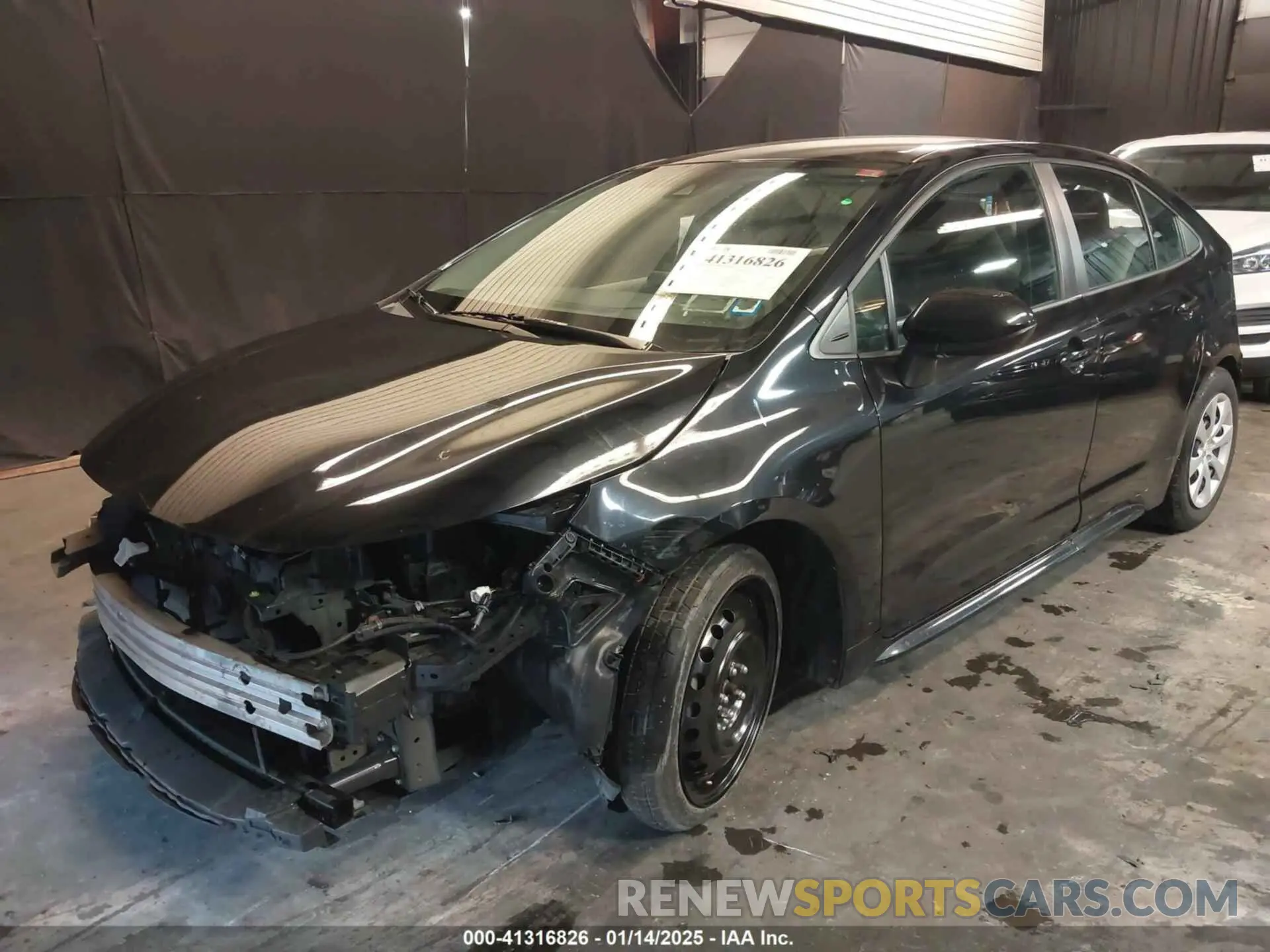 2 fotografías del automóvil dañado 5YFEPRAEXLP012487 TOYOTA COROLLA 2020