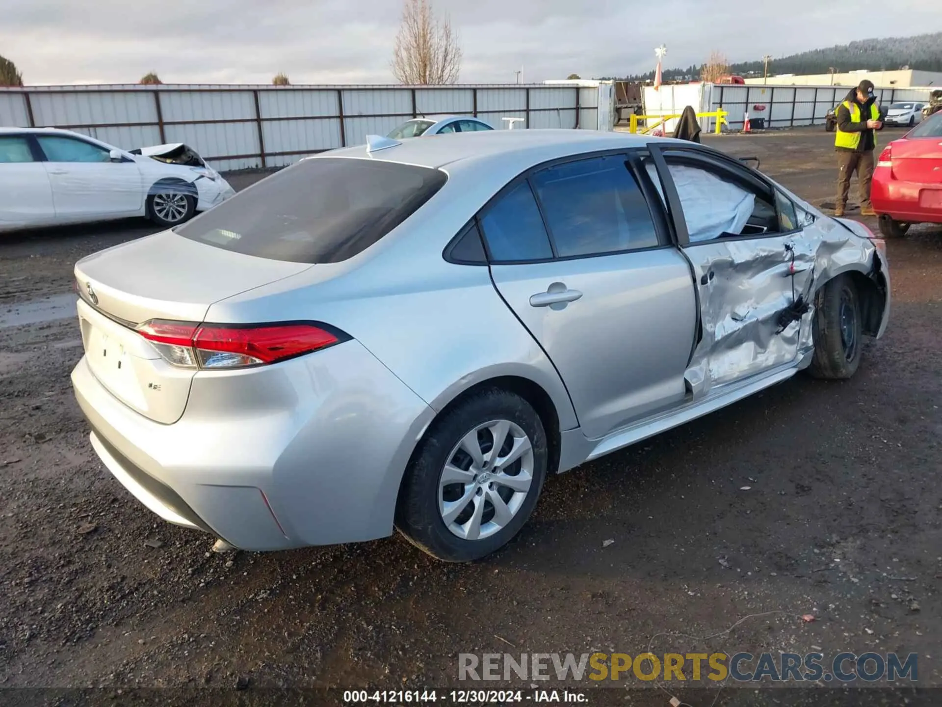 4 fotografías del automóvil dañado 5YFEPRAEXLP090901 TOYOTA COROLLA 2020