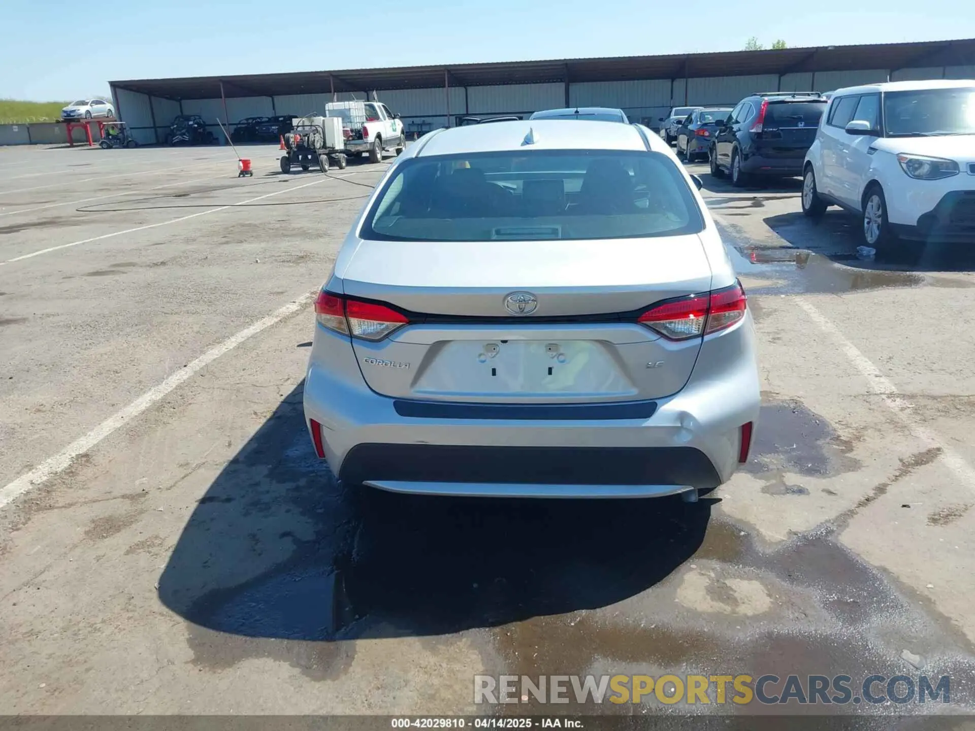 17 fotografías del automóvil dañado 5YFEPRAEXLP091997 TOYOTA COROLLA 2020