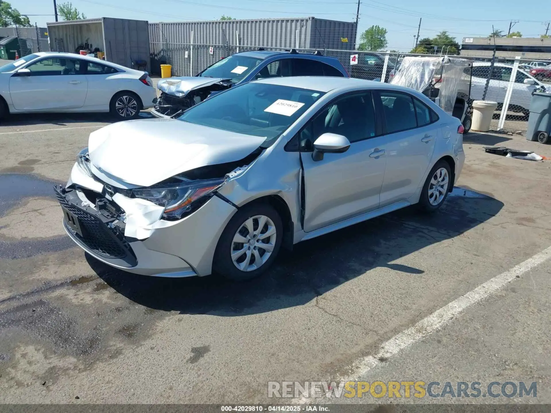 2 fotografías del automóvil dañado 5YFEPRAEXLP091997 TOYOTA COROLLA 2020