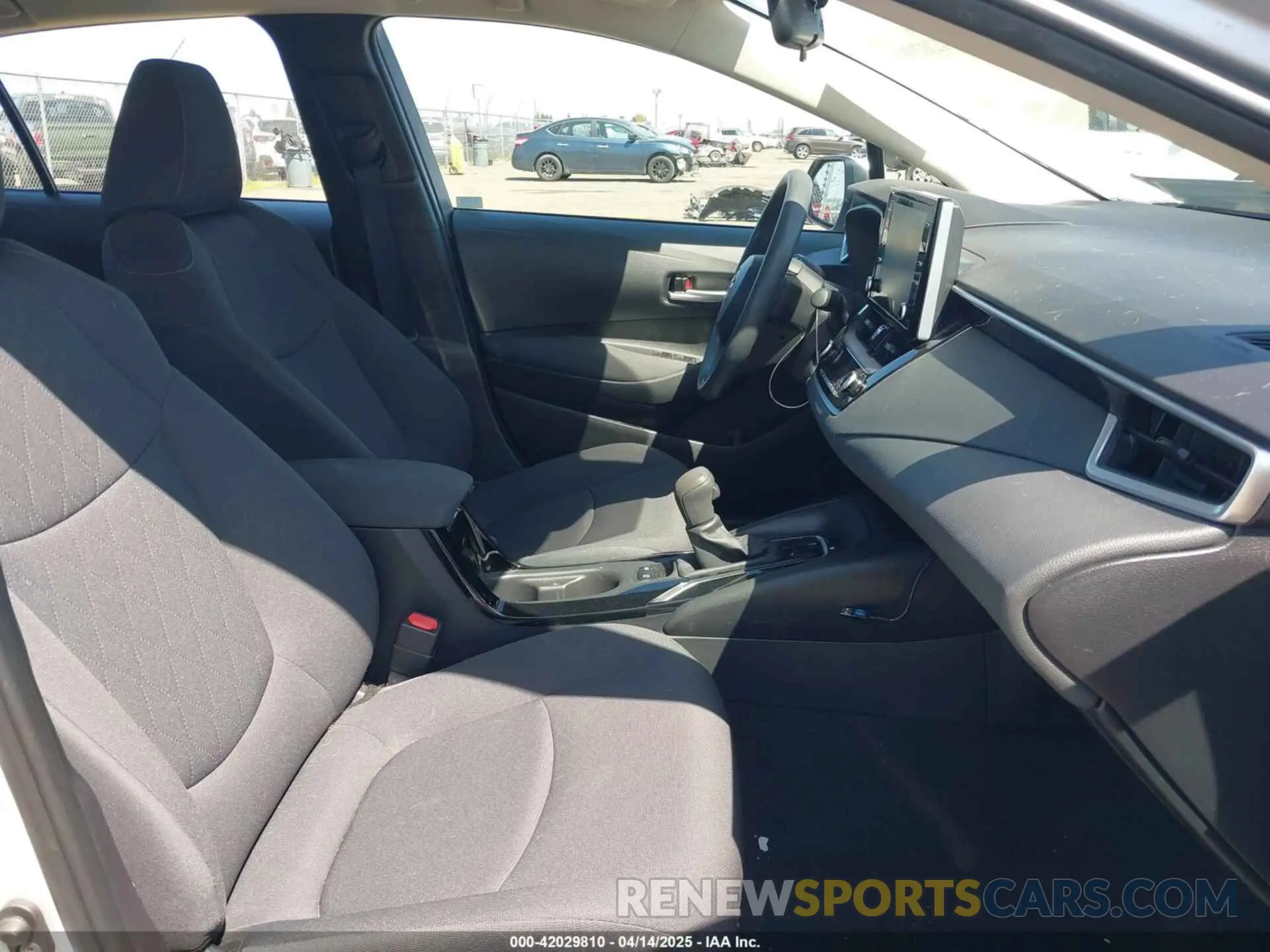 5 fotografías del automóvil dañado 5YFEPRAEXLP091997 TOYOTA COROLLA 2020