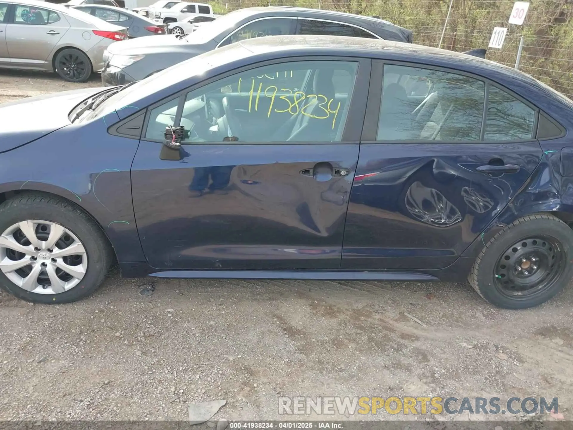14 fotografías del automóvil dañado 5YFEPRAEXLP103873 TOYOTA COROLLA 2020