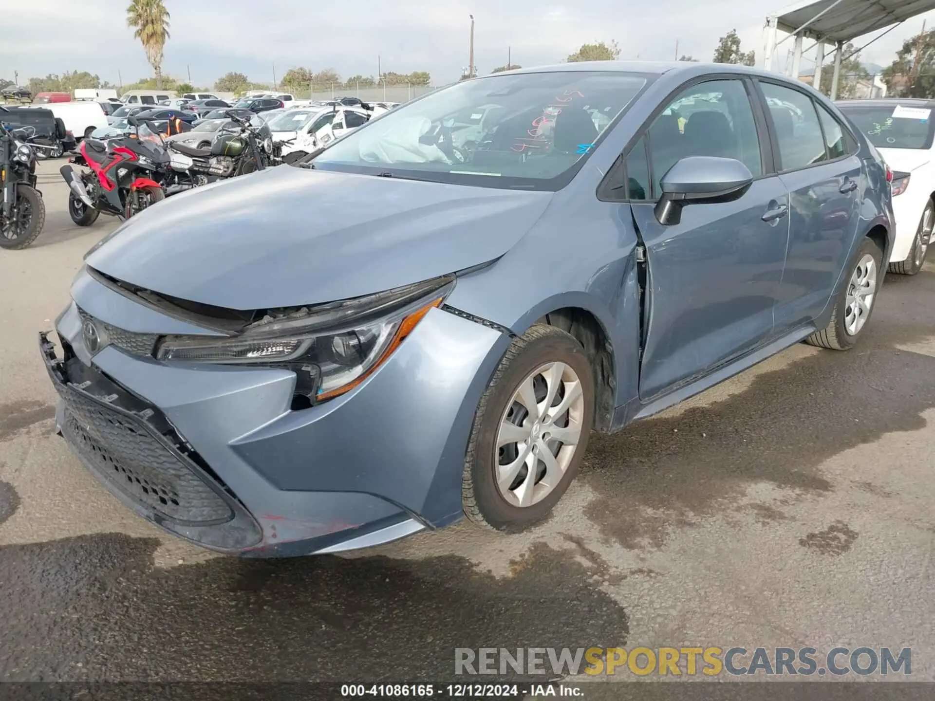 2 fotografías del automóvil dañado 5YFEPRAEXLP104330 TOYOTA COROLLA 2020