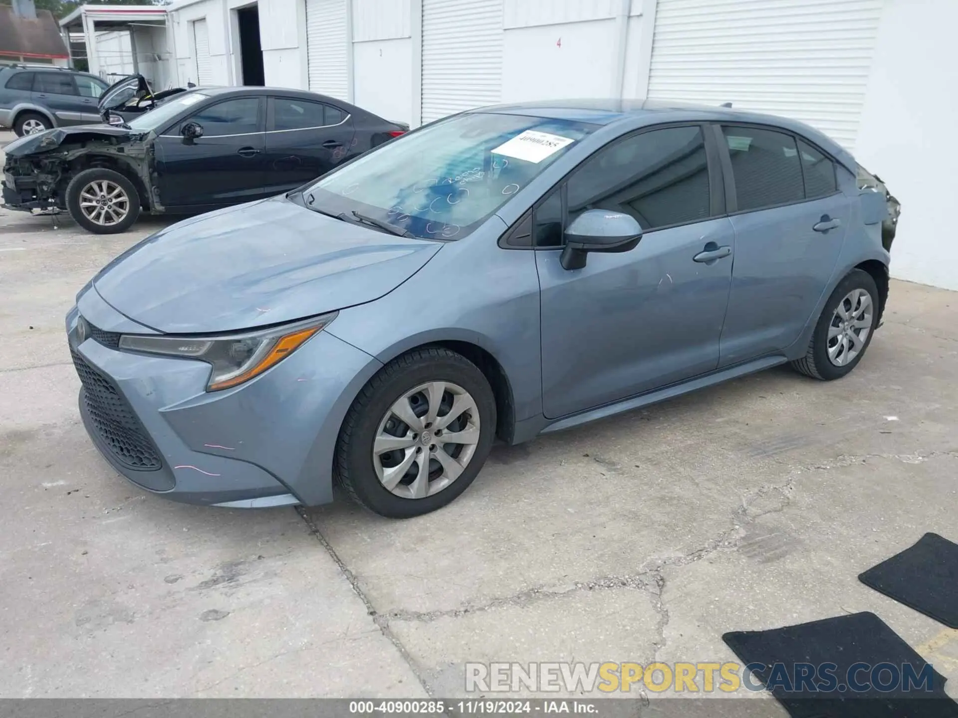 2 fotografías del automóvil dañado 5YFEPRAEXLP110192 TOYOTA COROLLA 2020