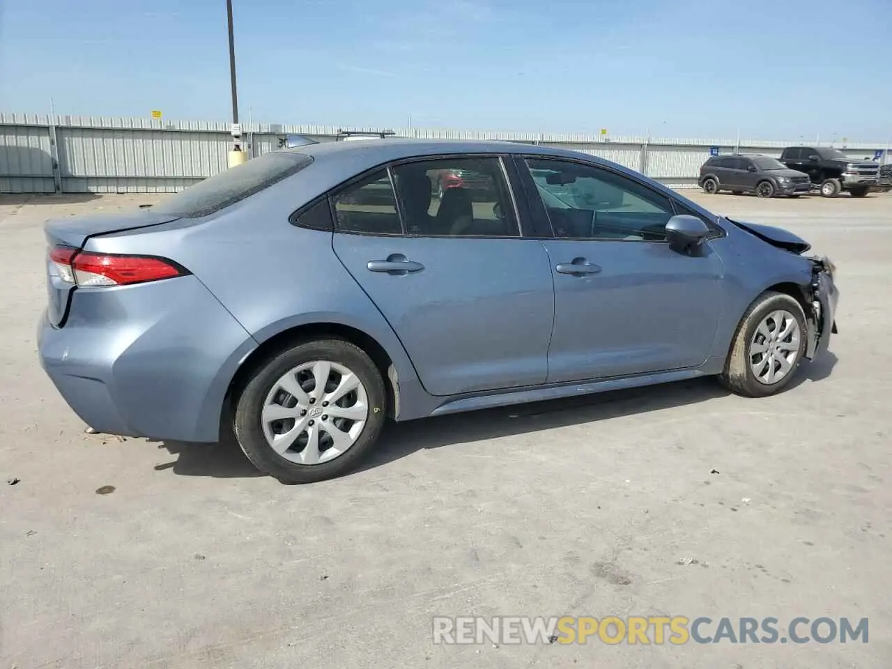 3 fotografías del automóvil dañado 5YFEPRAEXLP118261 TOYOTA COROLLA 2020