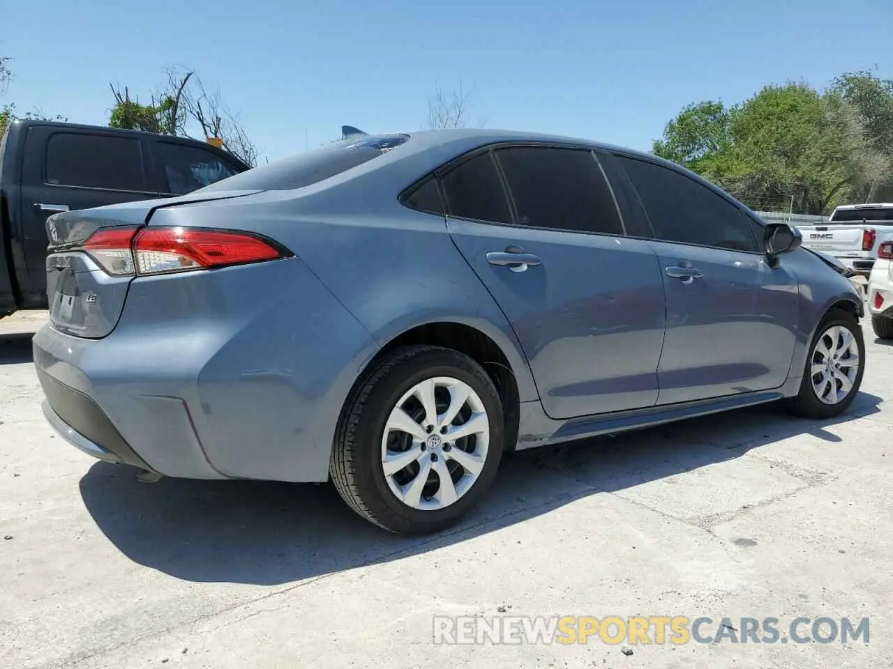 3 fotografías del automóvil dañado 5YFEPRAEXLP122410 TOYOTA COROLLA 2020