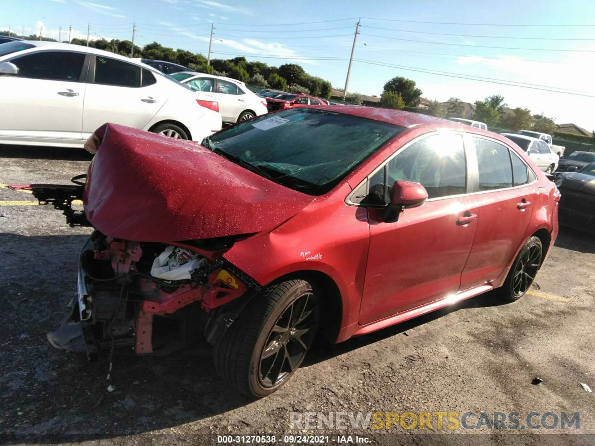 2 fotografías del automóvil dañado 5YFEPRAEXLP123136 TOYOTA COROLLA 2020