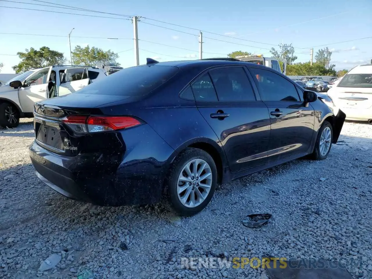 3 fotografías del automóvil dañado 5YFHPRAE0LP045642 TOYOTA COROLLA 2020