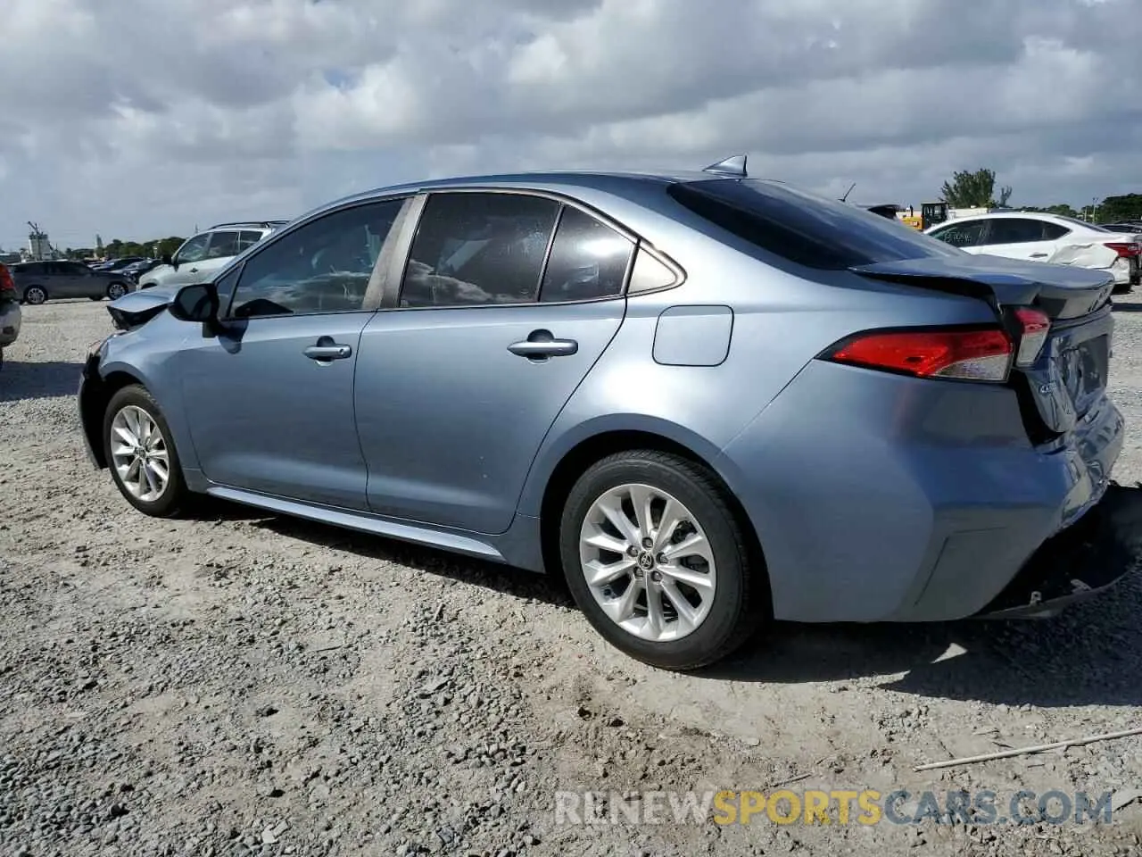 2 fotografías del automóvil dañado 5YFHPRAE0LP051912 TOYOTA COROLLA 2020