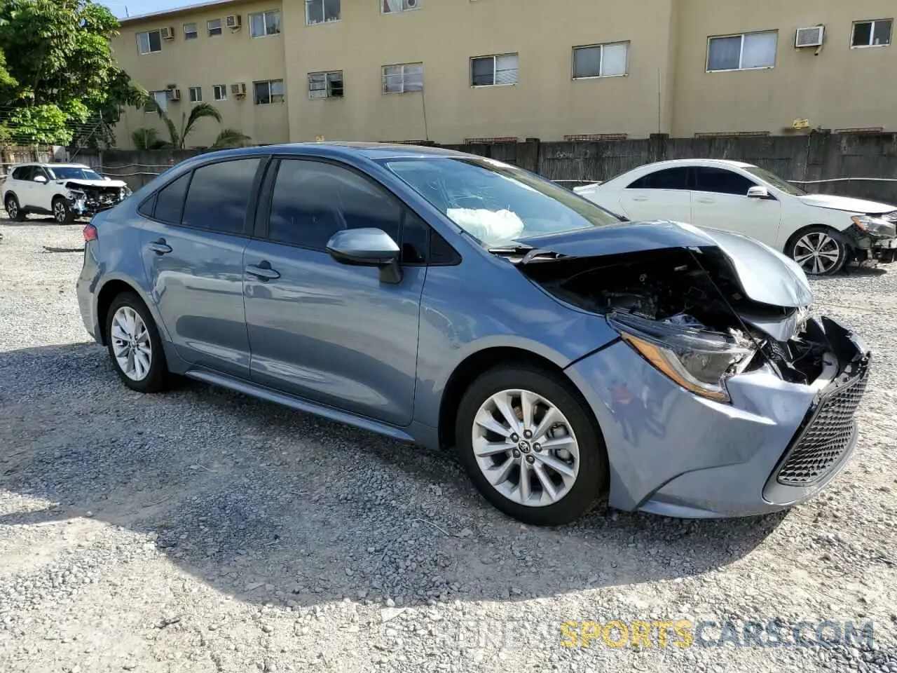 4 fotografías del automóvil dañado 5YFHPRAE0LP051912 TOYOTA COROLLA 2020