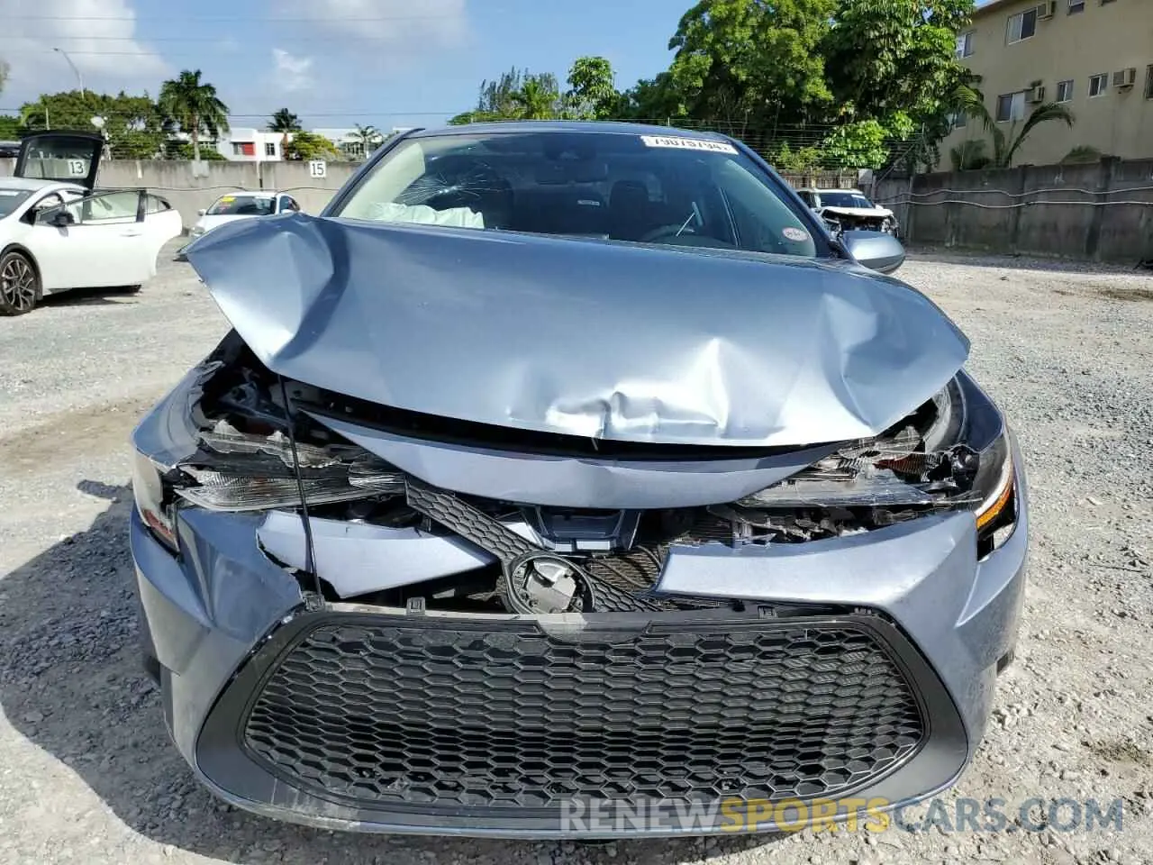 5 fotografías del automóvil dañado 5YFHPRAE0LP051912 TOYOTA COROLLA 2020