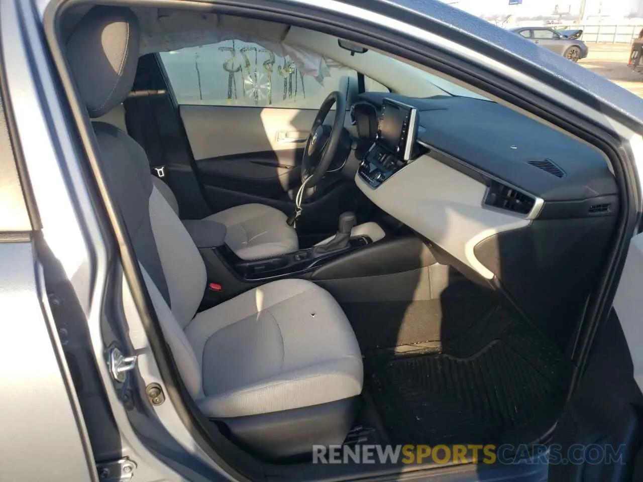 5 fotografías del automóvil dañado 5YFHPRAE5LP017030 TOYOTA COROLLA 2020