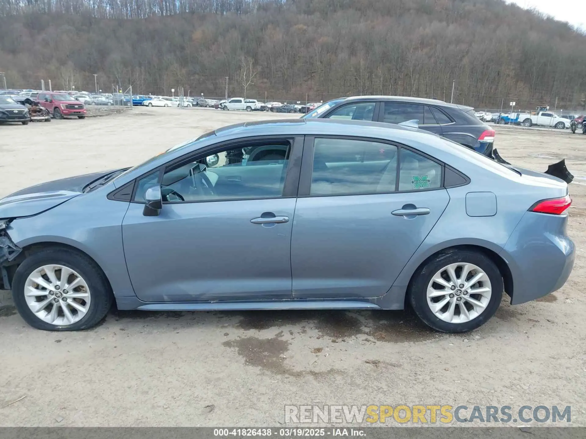 14 fotografías del automóvil dañado 5YFHPRAE8LP012839 TOYOTA COROLLA 2020