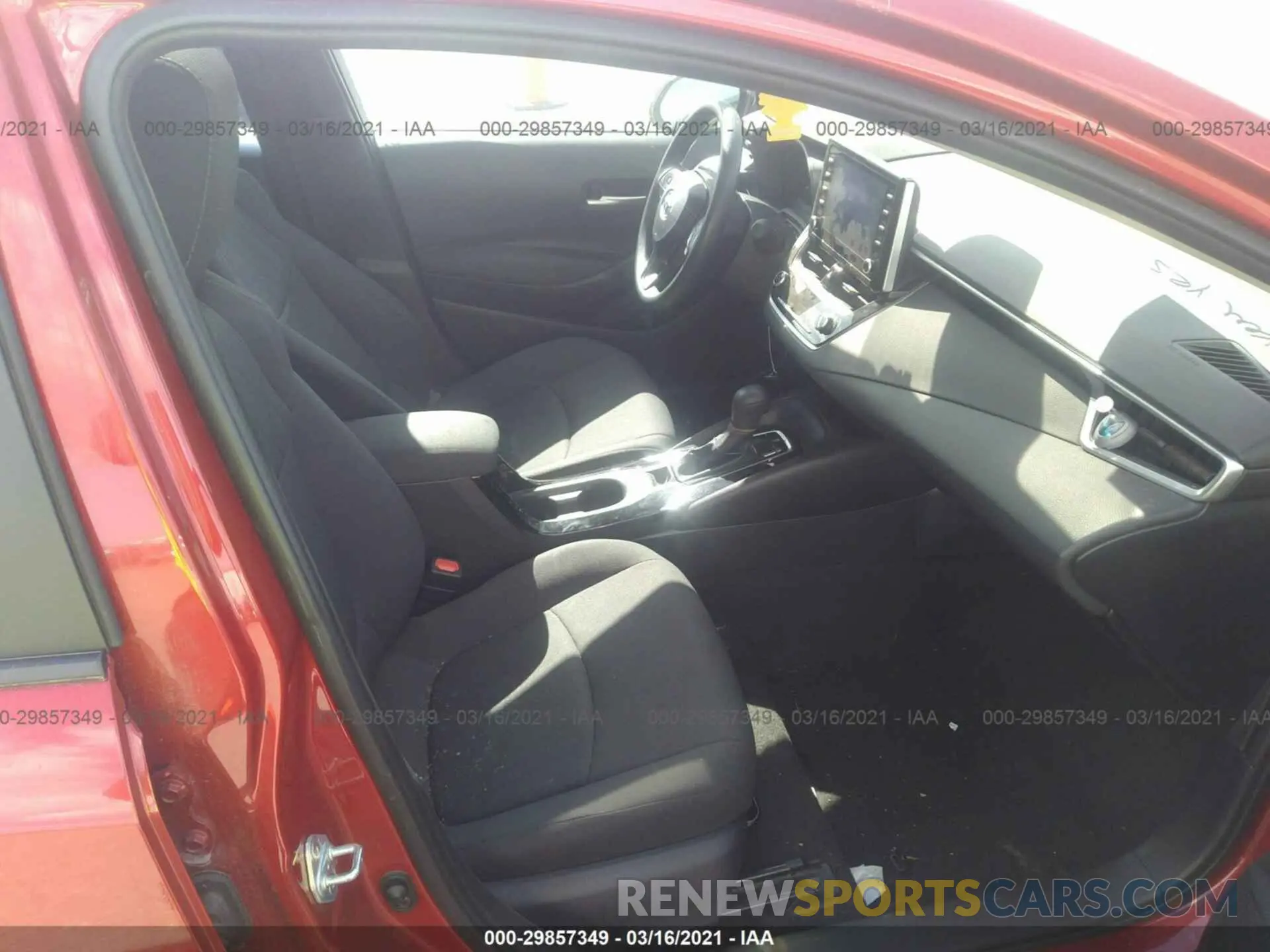 5 fotografías del automóvil dañado 5YFHPRAE8LP046246 TOYOTA COROLLA 2020