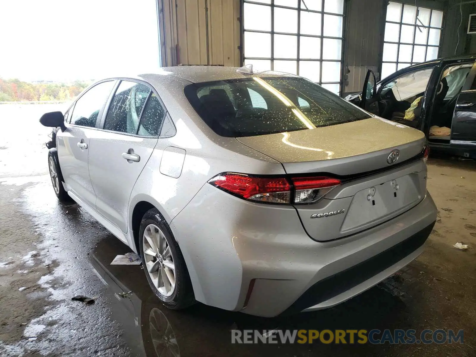 3 fotografías del automóvil dañado 5YFHPRAE9LP019962 TOYOTA COROLLA 2020
