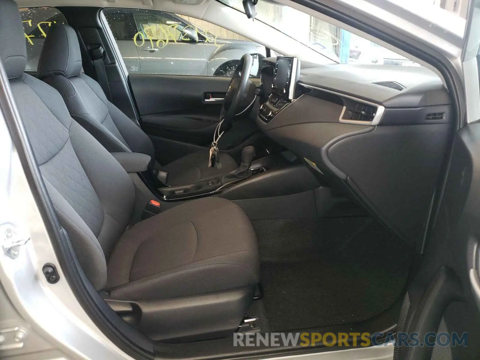 5 fotografías del automóvil dañado 5YFHPRAE9LP019962 TOYOTA COROLLA 2020