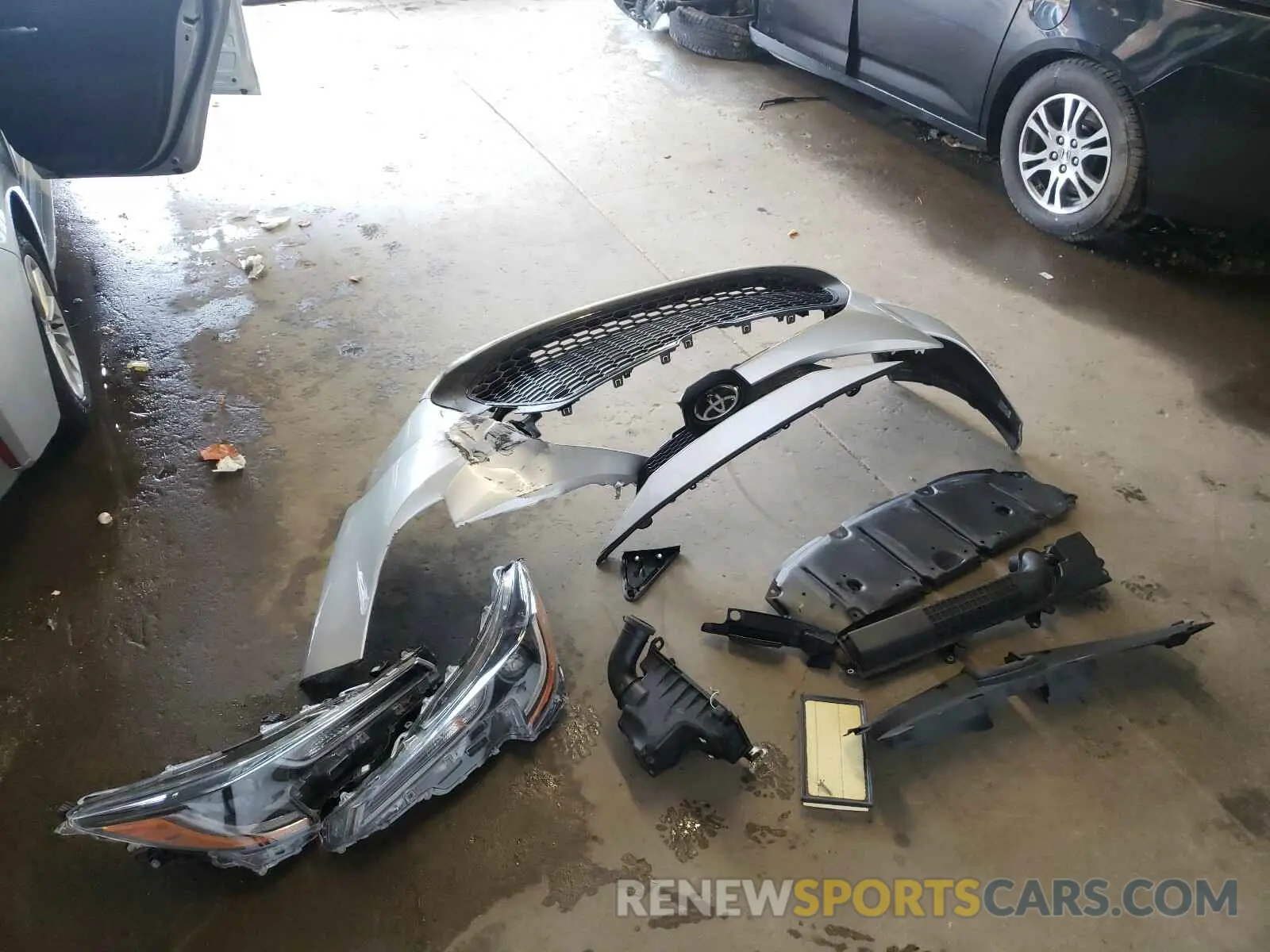 9 fotografías del automóvil dañado 5YFHPRAE9LP019962 TOYOTA COROLLA 2020