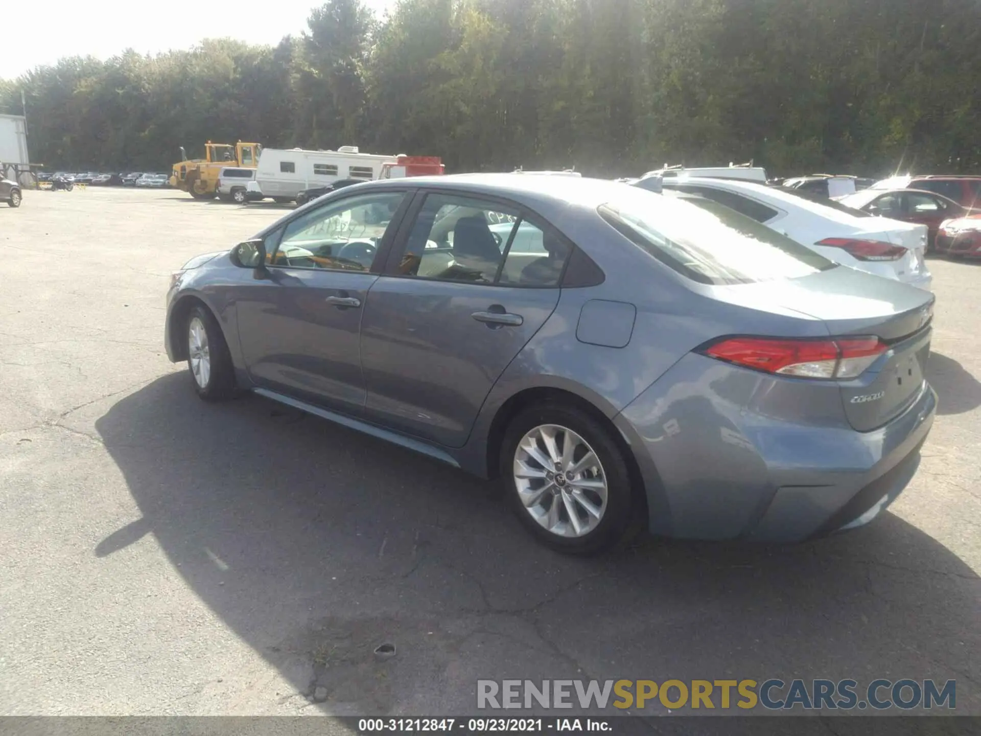 3 fotografías del automóvil dañado 5YFHPRAE9LP047762 TOYOTA COROLLA 2020