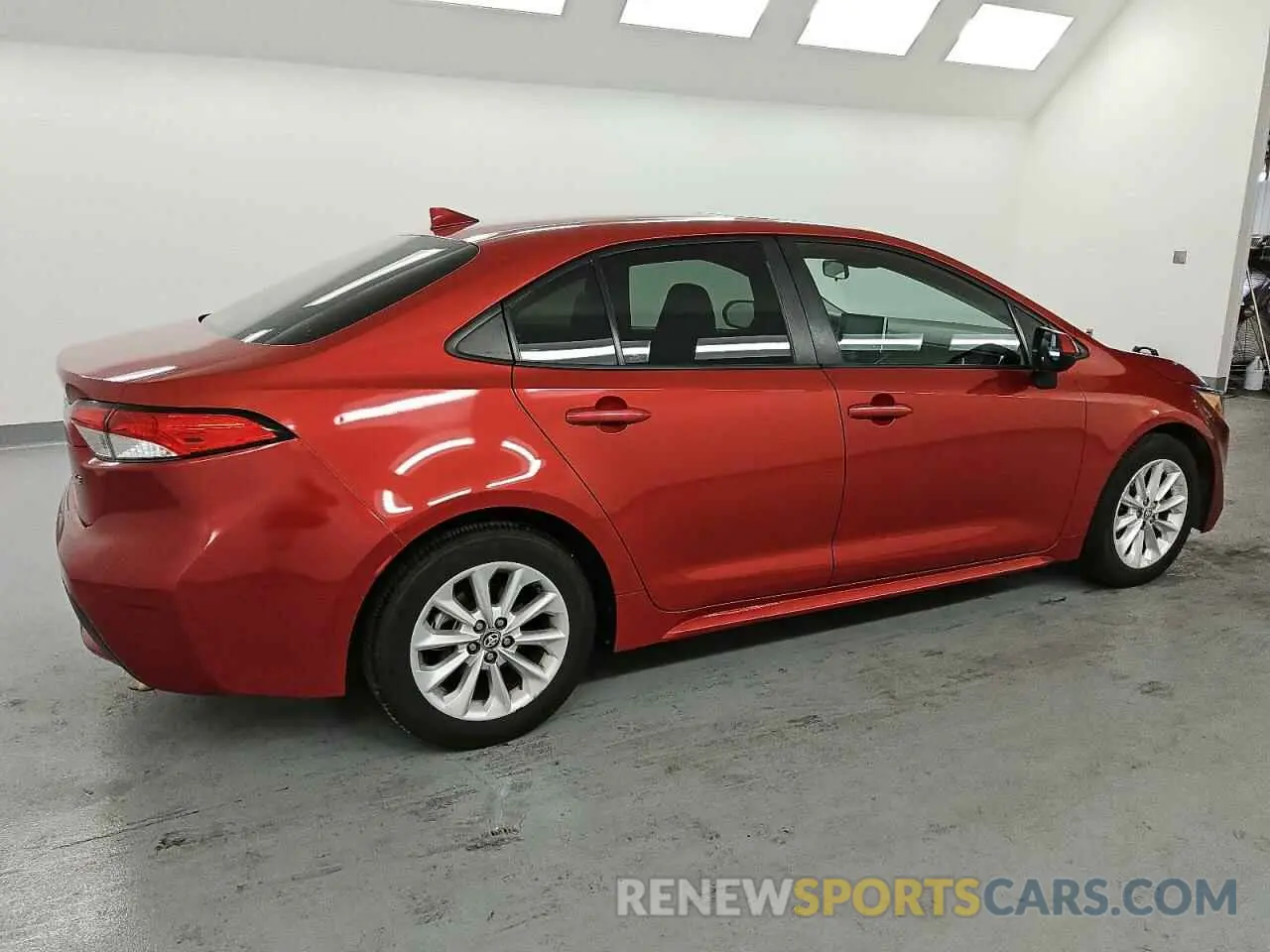 3 fotografías del automóvil dañado 5YFHPRAEXLP020747 TOYOTA COROLLA 2020