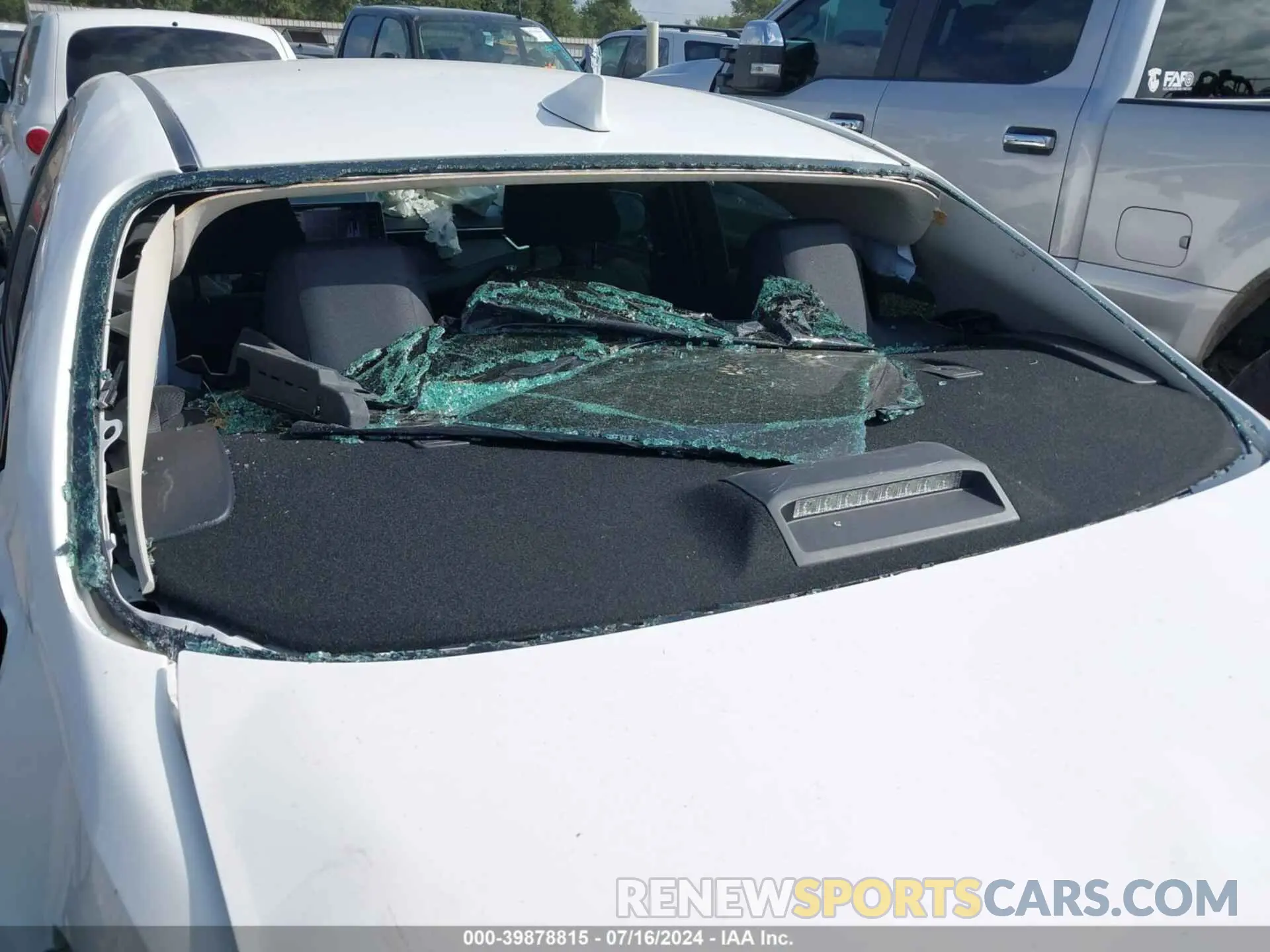 21 fotografías del automóvil dañado 5YFHPRAEXLP031117 TOYOTA COROLLA 2020