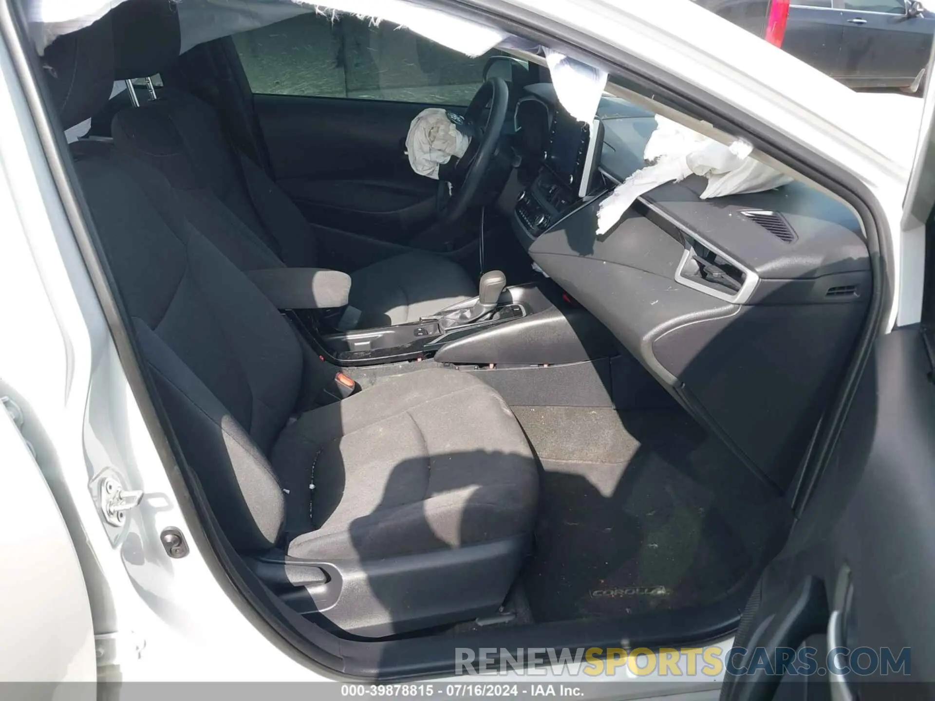 5 fotografías del automóvil dañado 5YFHPRAEXLP031117 TOYOTA COROLLA 2020