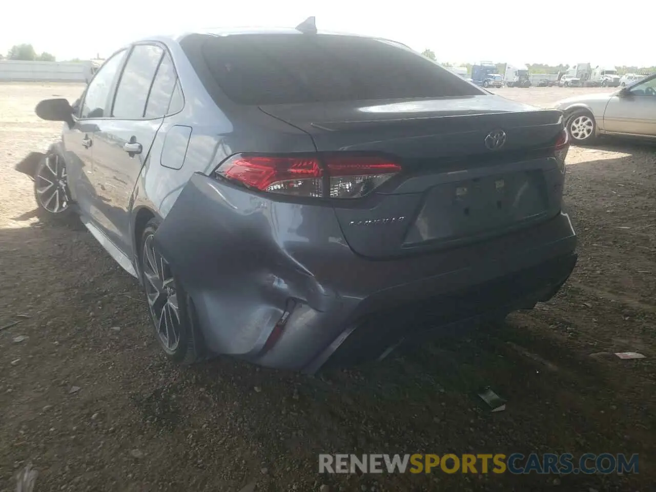 3 fotografías del automóvil dañado 5YFP4RCE2LP014863 TOYOTA COROLLA 2020