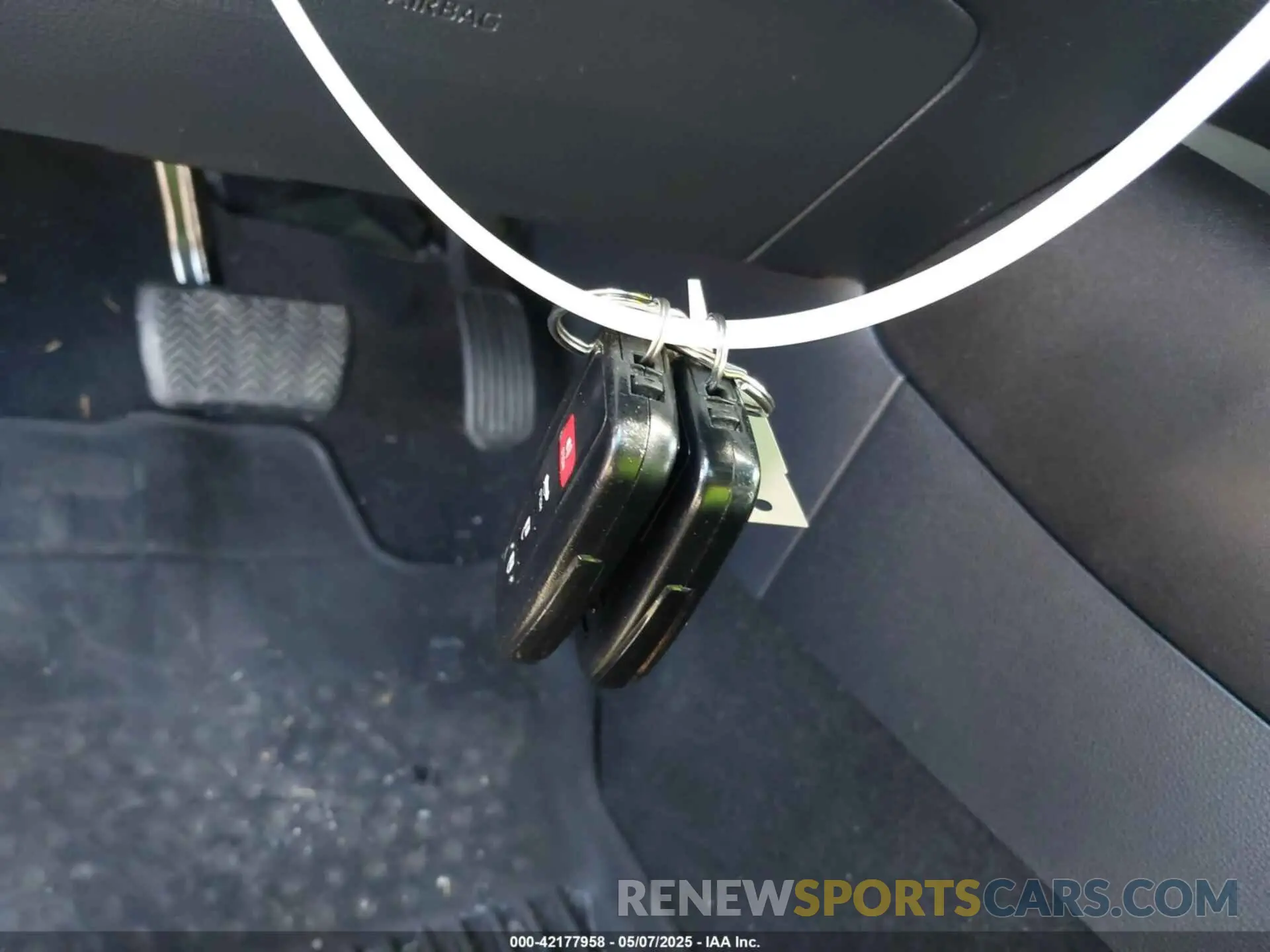 11 fotografías del automóvil dañado 5YFP4RCE4LP011639 TOYOTA COROLLA 2020