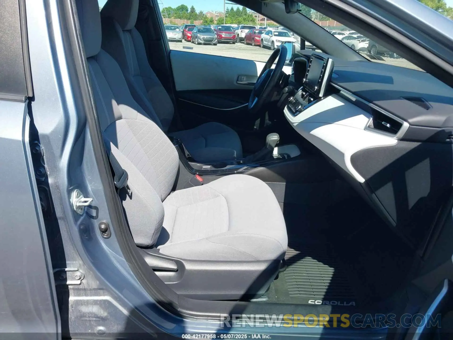 5 fotografías del automóvil dañado 5YFP4RCE4LP011639 TOYOTA COROLLA 2020