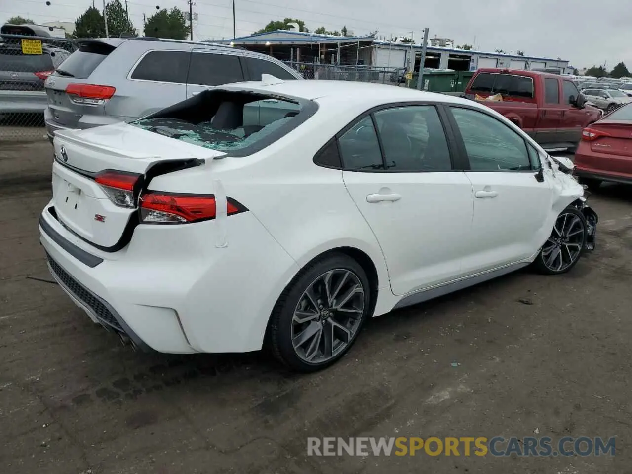 3 fotografías del automóvil dañado 5YFP4RCE4LP015514 TOYOTA COROLLA 2020