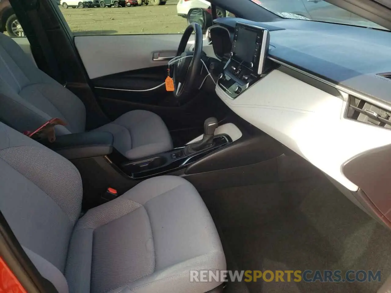 5 fotografías del automóvil dañado 5YFP4RCE5LP042737 TOYOTA COROLLA 2020