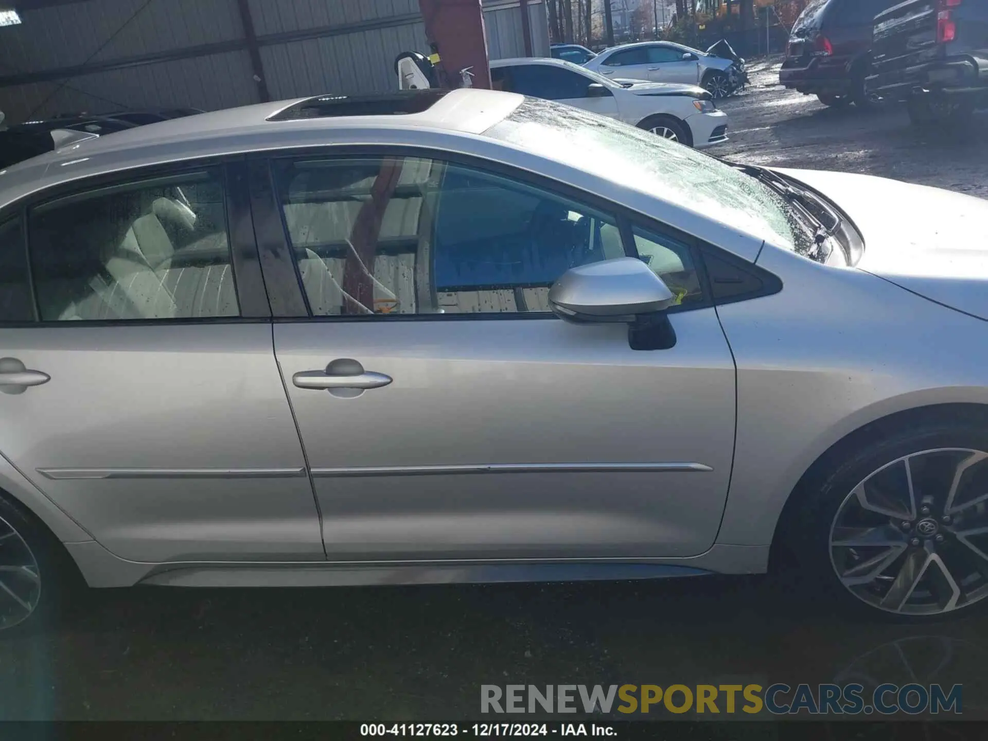 13 fotografías del automóvil dañado 5YFP4RCE6LP049261 TOYOTA COROLLA 2020