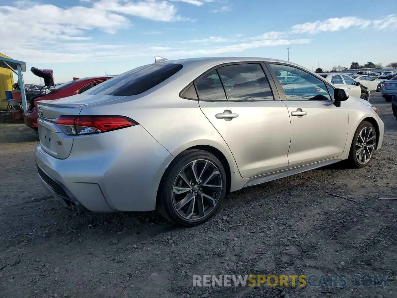 3 fotografías del automóvil dañado 5YFP4RCE7LP031190 TOYOTA COROLLA 2020