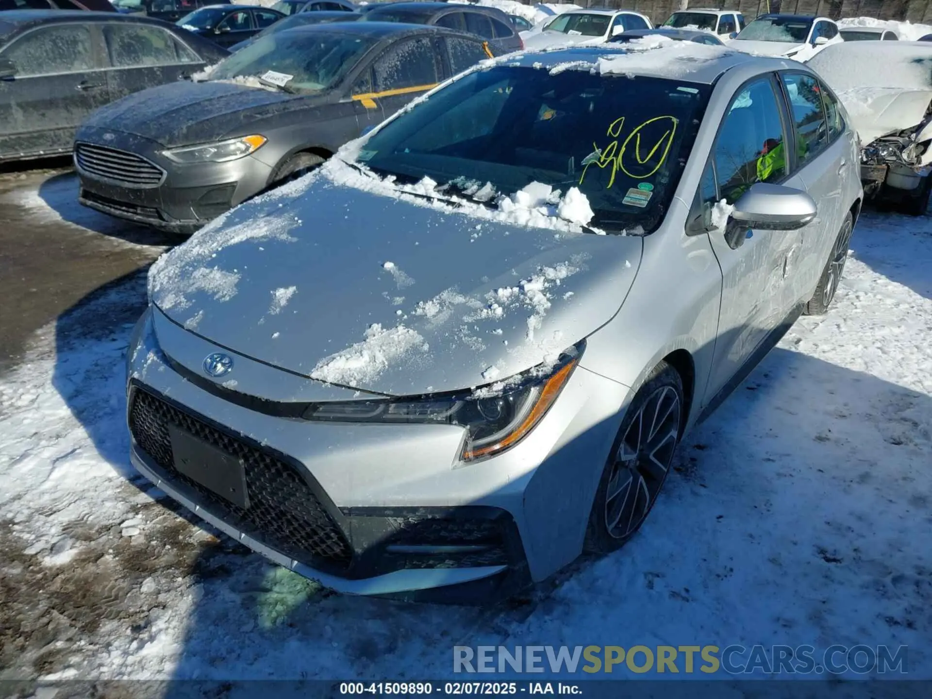 2 fotografías del automóvil dañado 5YFP4RCE9LP023964 TOYOTA COROLLA 2020