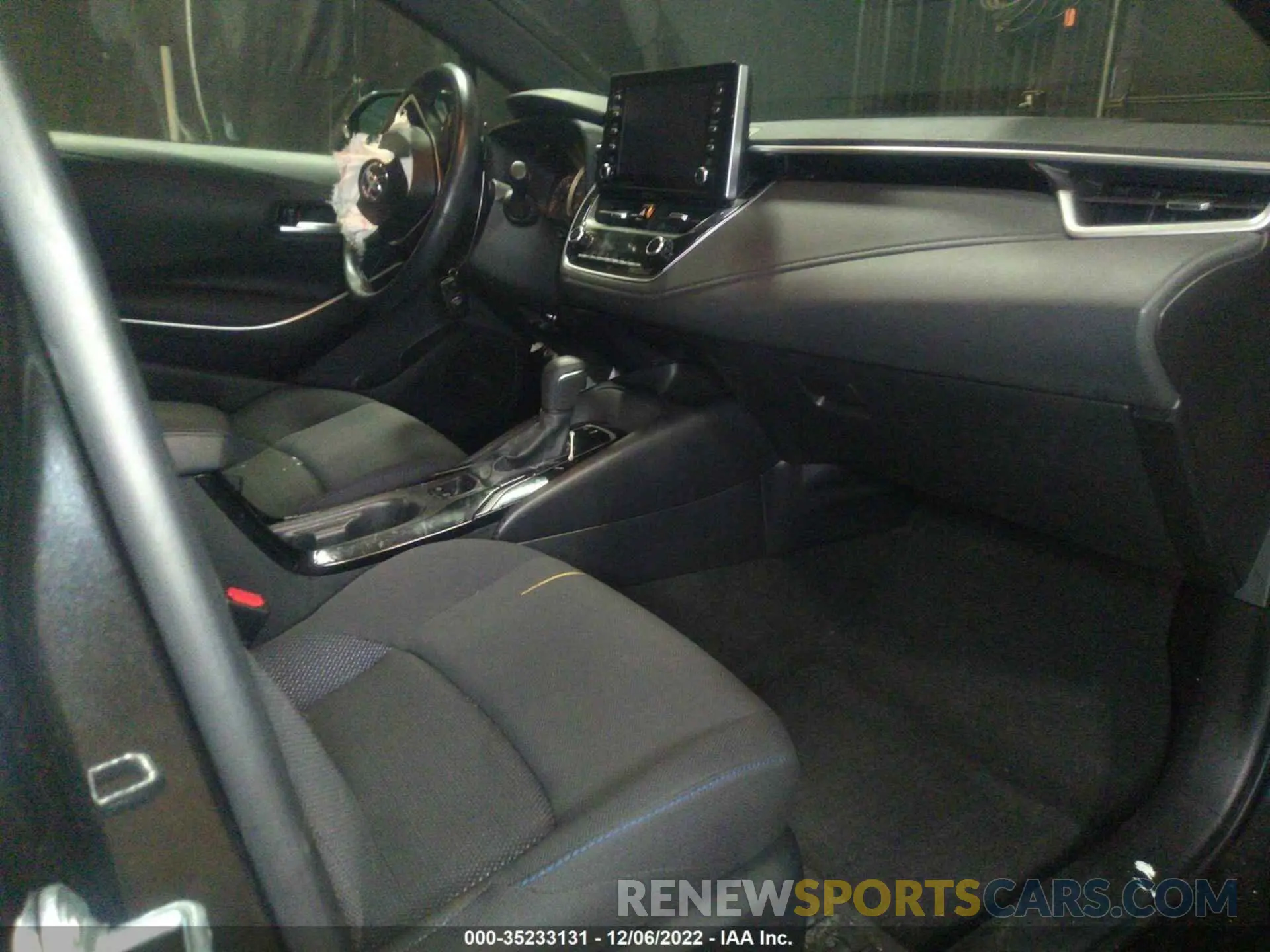 5 fotografías del automóvil dañado 5YFP4RCE9LP029392 TOYOTA COROLLA 2020