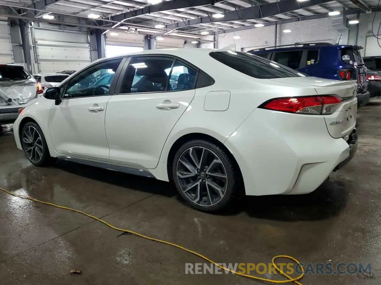 2 fotografías del automóvil dañado 5YFP4RCEXLP028591 TOYOTA COROLLA 2020