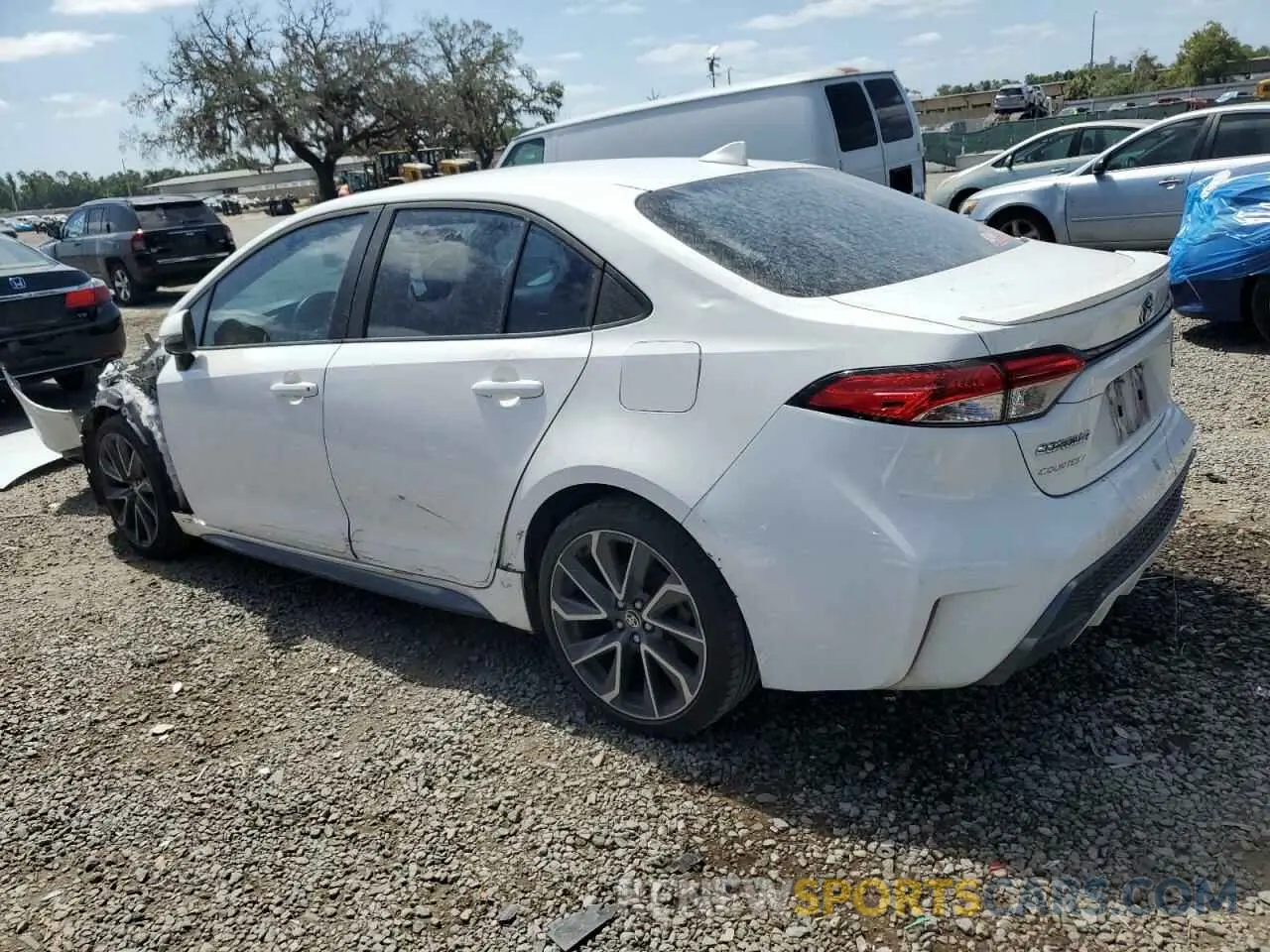 2 fotografías del automóvil dañado 5YFS4RCE0LP024849 TOYOTA COROLLA 2020