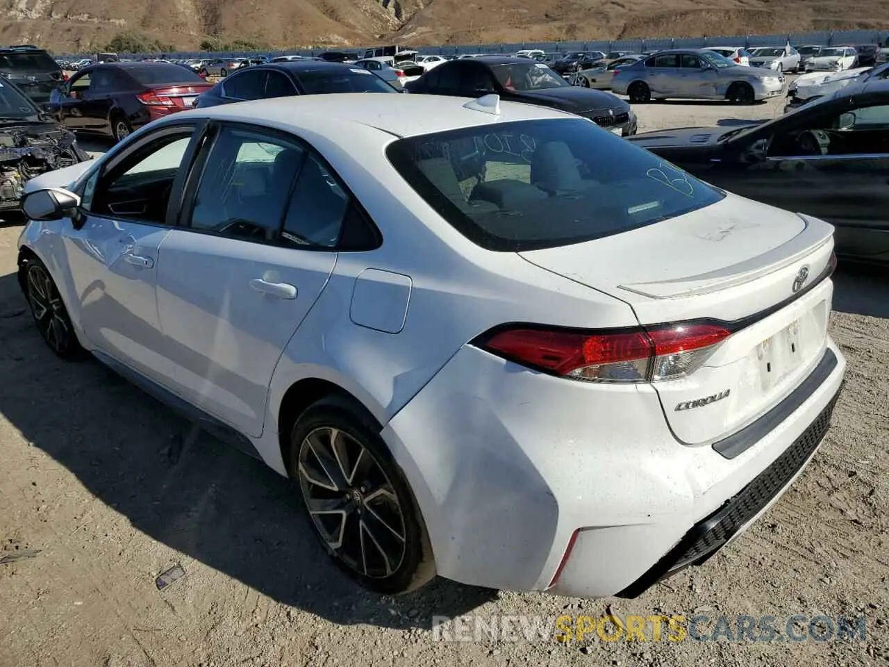 3 fotografías del automóvil dañado 5YFS4RCE0LP026830 TOYOTA COROLLA 2020