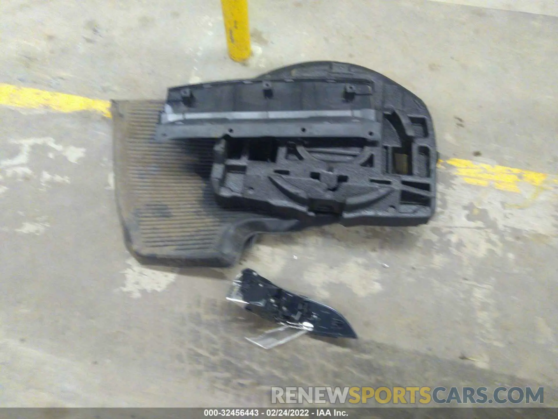 12 fotografías del automóvil dañado 5YFS4RCE0LP032272 TOYOTA COROLLA 2020