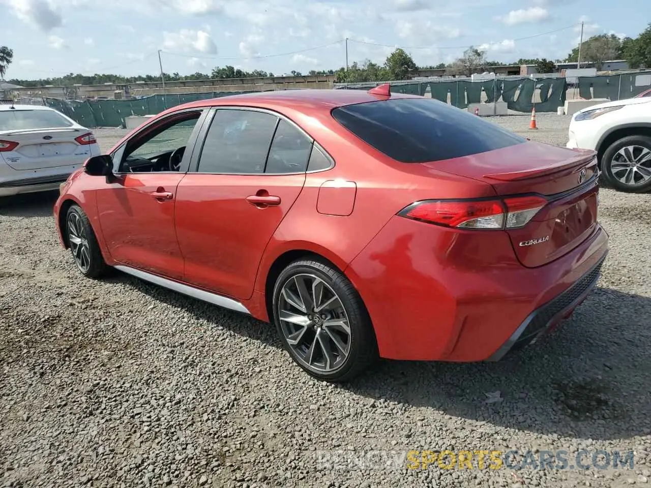2 fotografías del automóvil dañado 5YFS4RCE0LP055101 TOYOTA COROLLA 2020