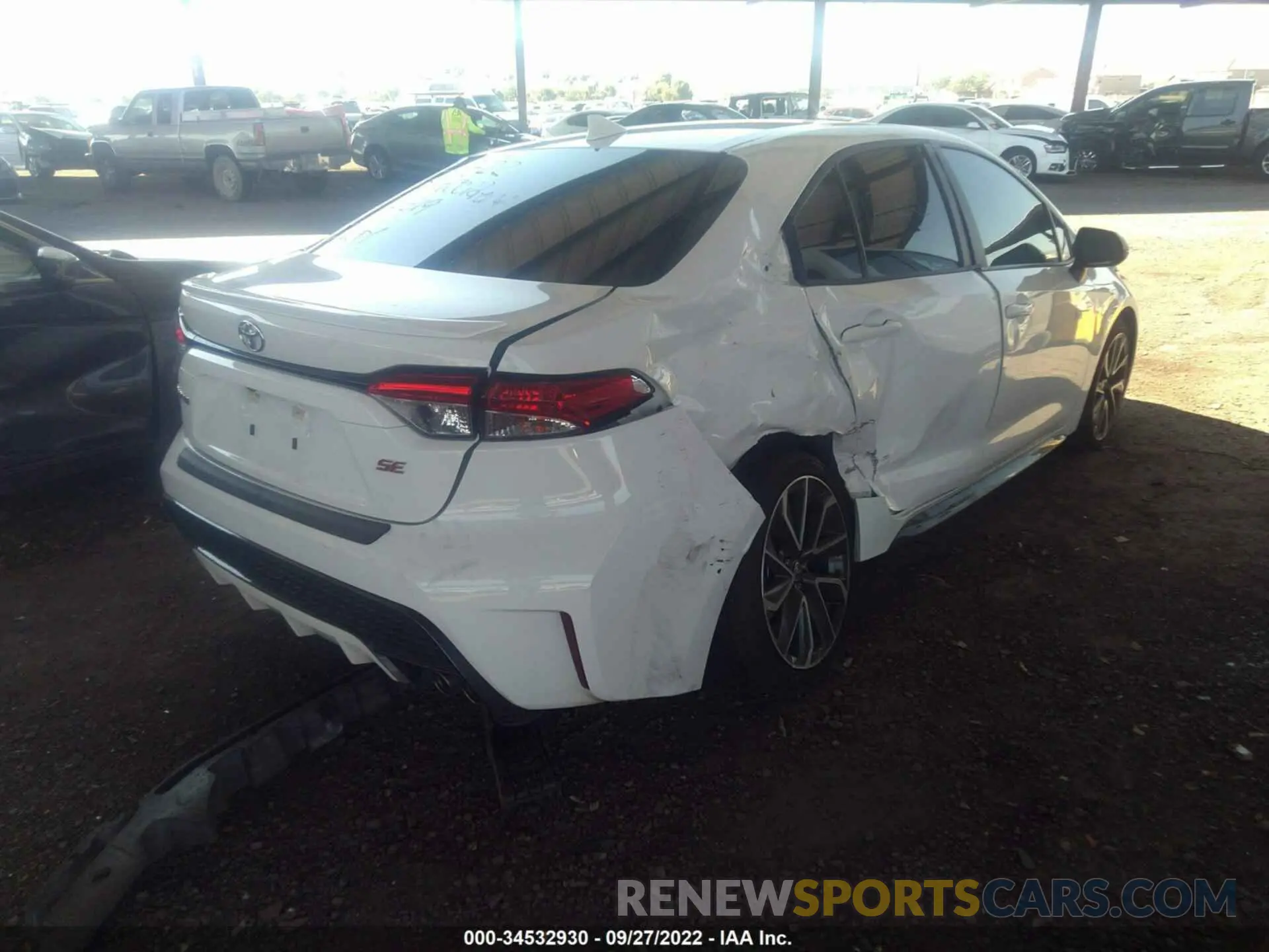 4 fotografías del automóvil dañado 5YFS4RCE1LP026819 TOYOTA COROLLA 2020