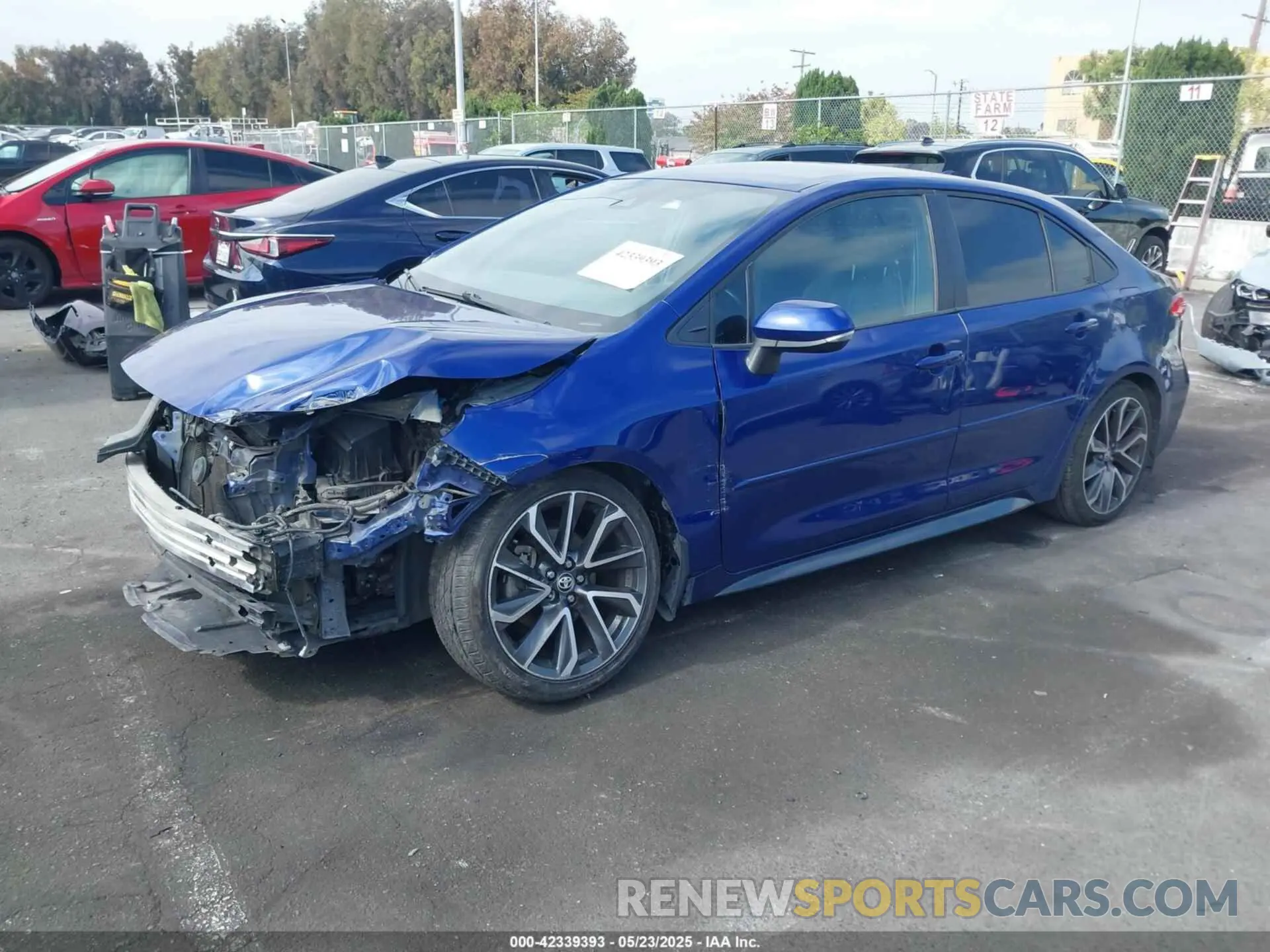 2 fotografías del automóvil dañado 5YFS4RCE2LP026747 TOYOTA COROLLA 2020
