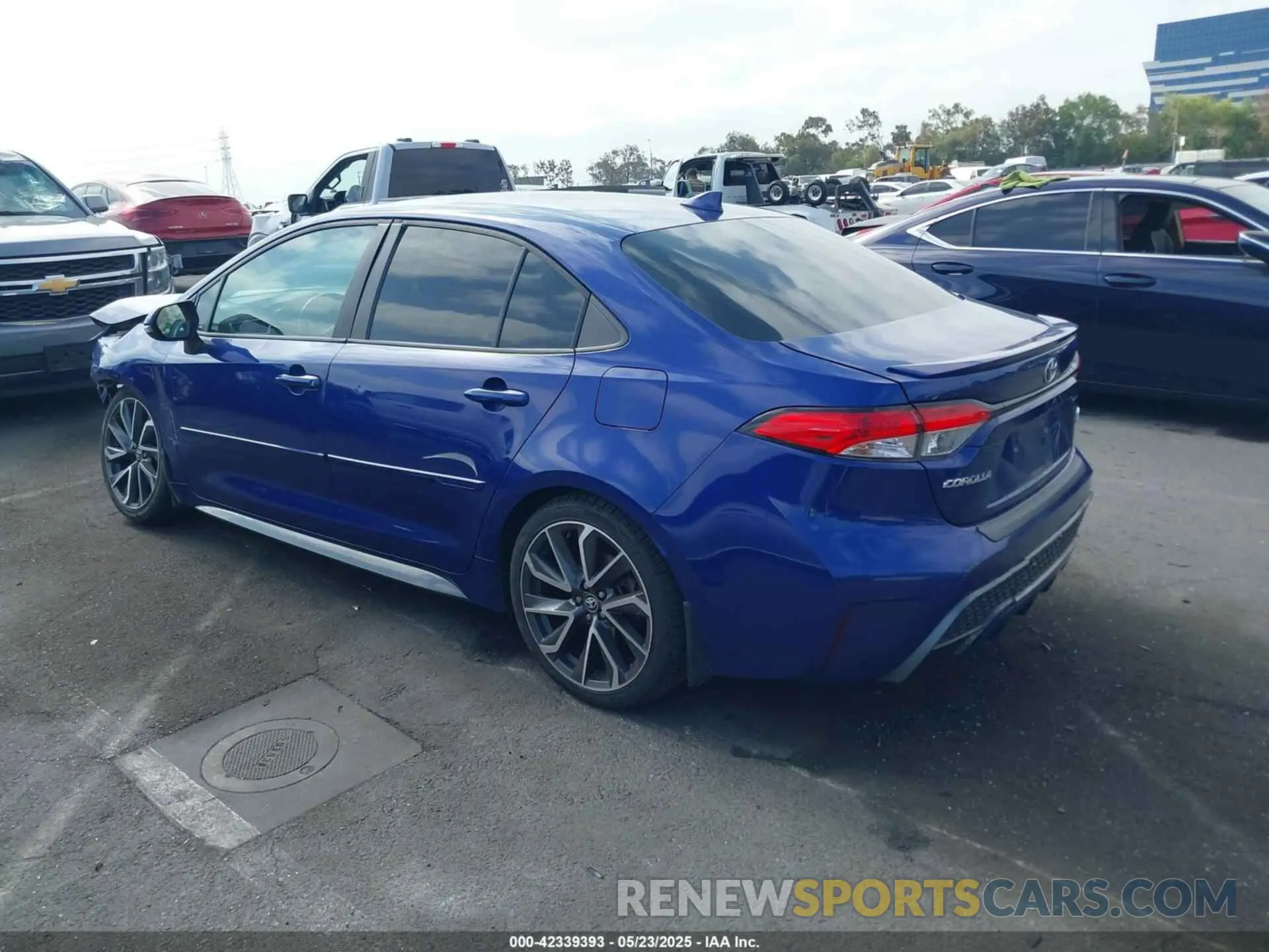 3 fotografías del automóvil dañado 5YFS4RCE2LP026747 TOYOTA COROLLA 2020