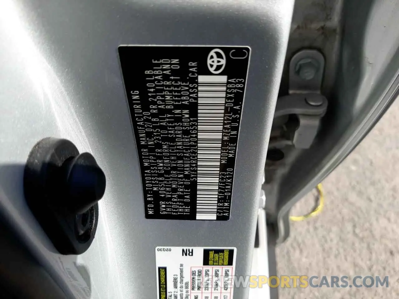 10 fotografías del automóvil dañado 5YFS4RCE2LP046531 TOYOTA COROLLA 2020