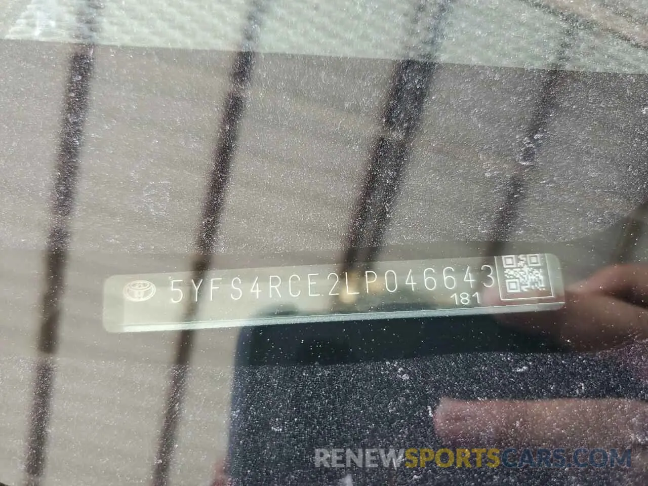 12 fotografías del automóvil dañado 5YFS4RCE2LP046643 TOYOTA COROLLA 2020