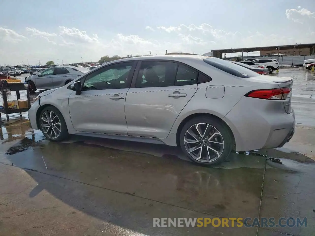 2 fotografías del automóvil dañado 5YFS4RCE2LP052586 TOYOTA COROLLA 2020