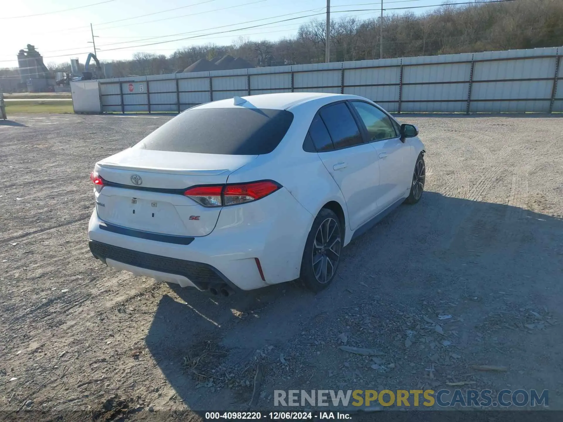 4 fotografías del automóvil dañado 5YFS4RCE3LP011948 TOYOTA COROLLA 2020
