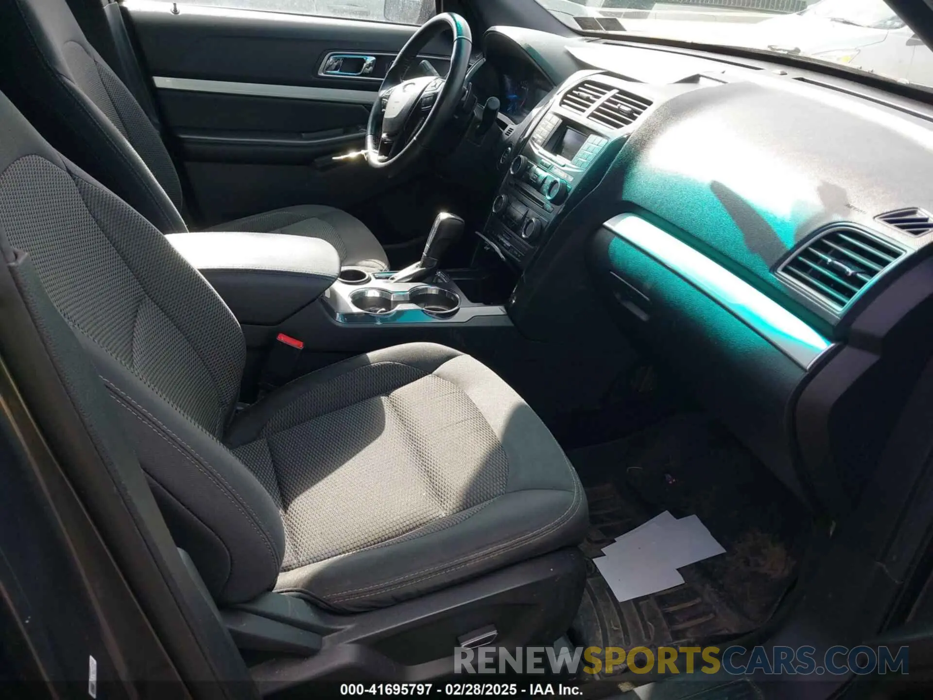 5 fotografías del automóvil dañado 5YFS4RCE3LP017491 TOYOTA COROLLA 2020